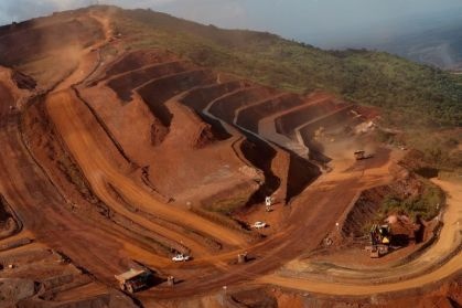 Minério de ferro sobe com expectativa chinesa de produção