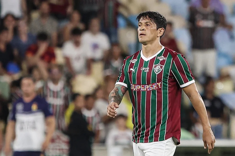 Cano retorna e Fluminense vence Corinthians 3 a 1