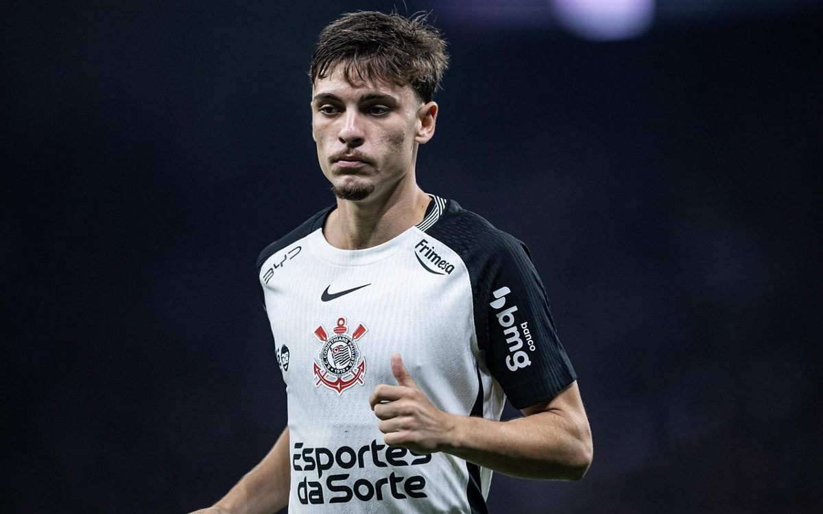 Bidon pode ganhar vaga na seleção, diz Abreu
