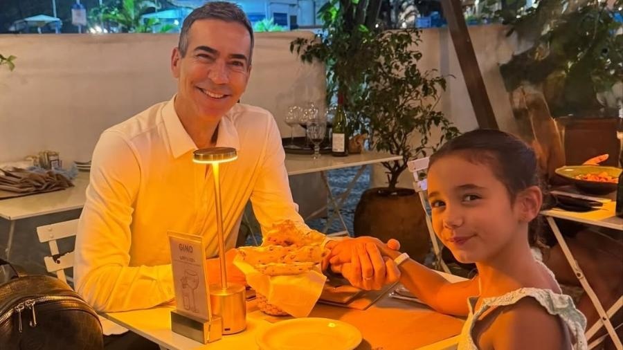 C%C3%A9sar Tralli celebra jantar com Manuela e Hel%C3%B4 Pinheiro