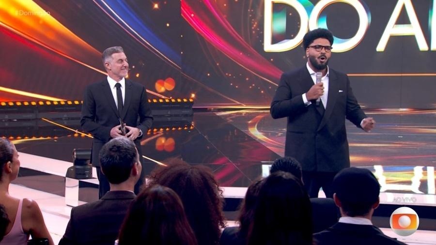 Paulo Vieira provoca Globo com piadas afiadas e polêmicas